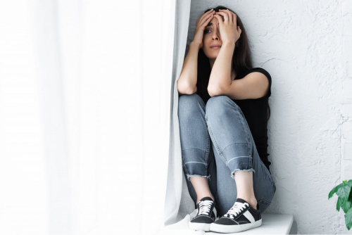 Девушка в углу